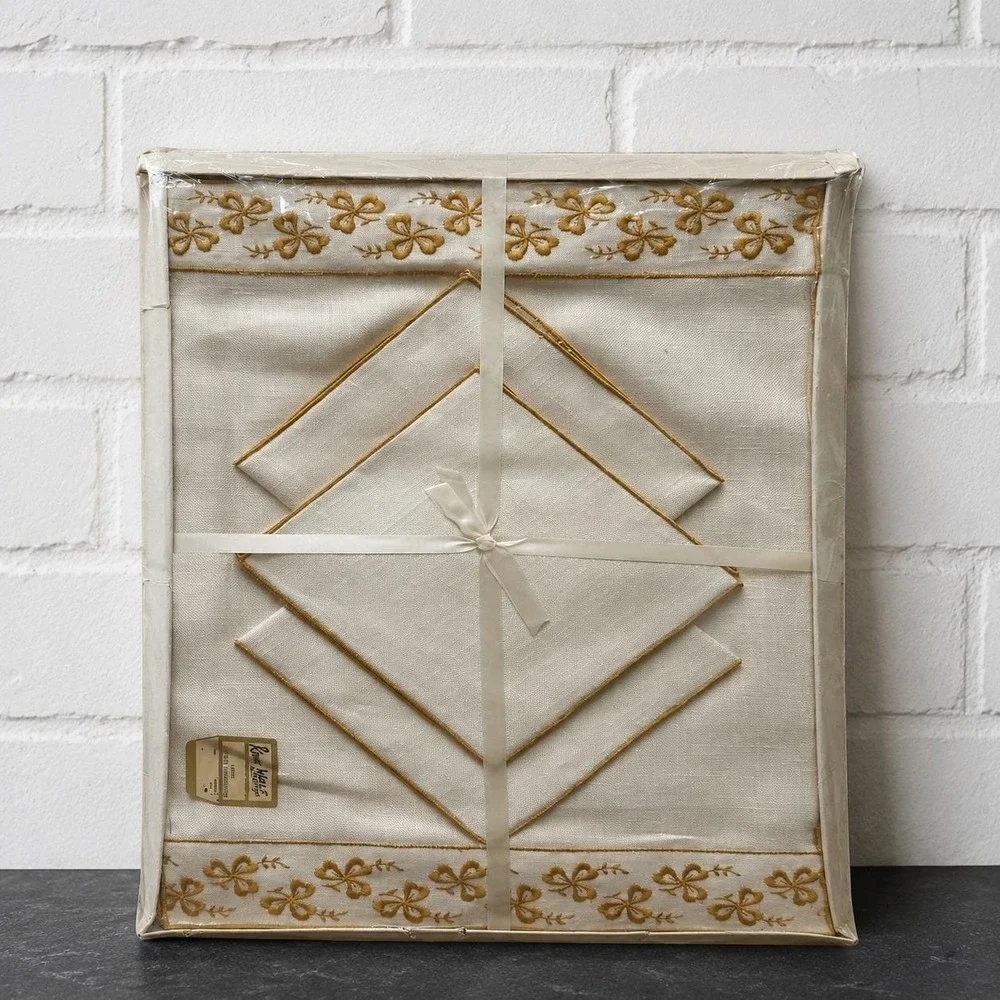Vintage Linen Placemat Napkin Set 4 Gold Embroidered NOS Kaye Walt Creation